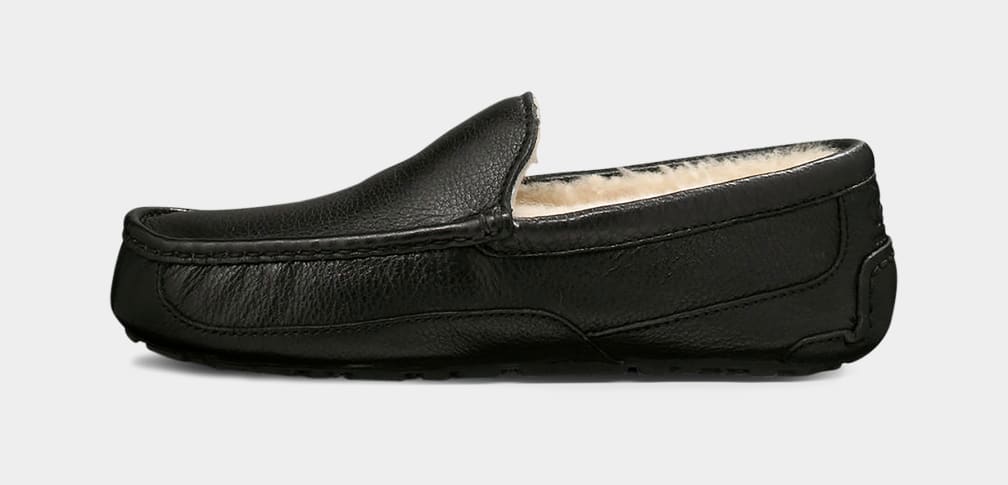 Black Ugg Ascot Leather Men Moccasins | 583021-EOM