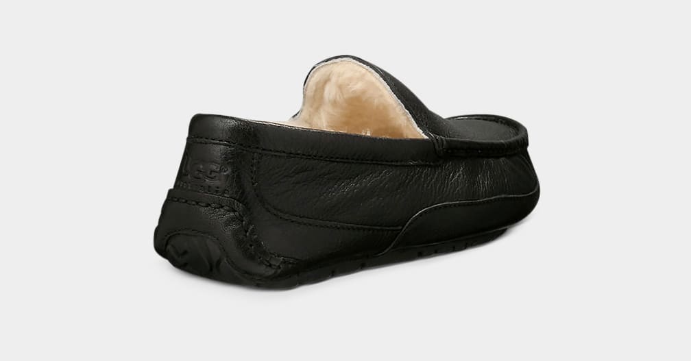 Black Ugg Ascot Leather Men Moccasins | 583021-EOM