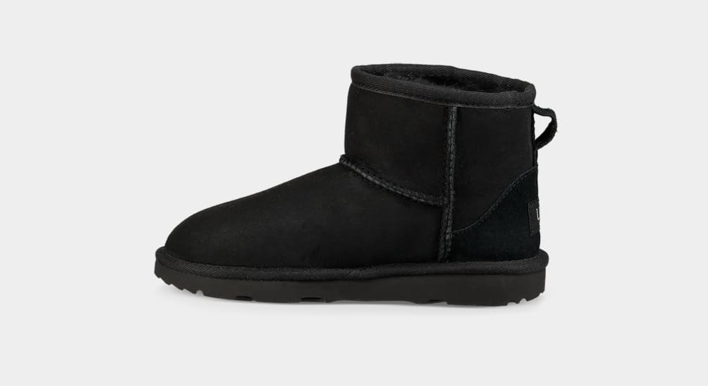 Black Ugg Classic II Mini Kids' Boots | 735429-PWF