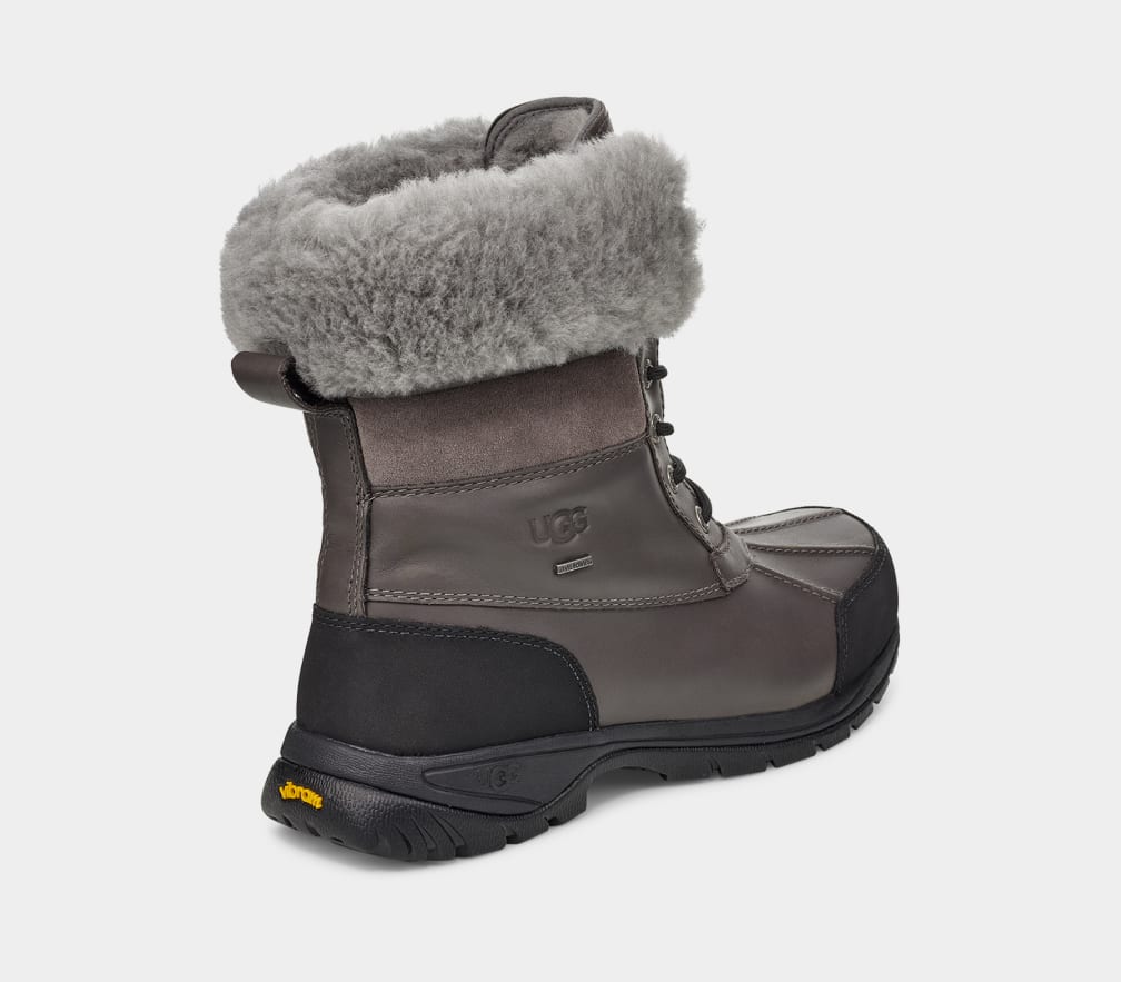 Grey Ugg Butte Men Boots | 907143-KYP