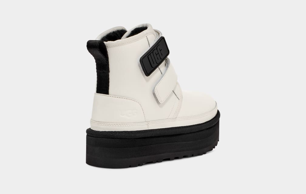 White Ugg Neumel Leather Kids' Boots | 465029-LCR