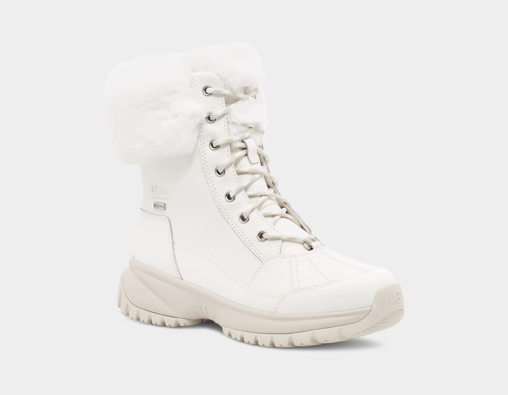 White Ugg Yose Fluff Women Boots | 604872-PQZ