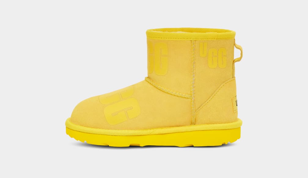 Yellow Ugg Classic Mini Scatter Graphic Kids' Boots | 754380-ZVN