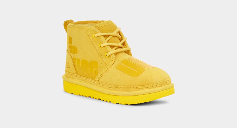 Yellow Ugg Neumel II Scatter Graphic Kids' Boots | 217560-ZUF