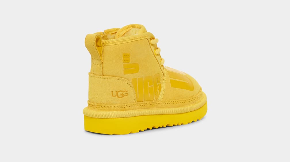 Yellow Ugg Neumel II Scatter Graphic Kids' Boots | 185429-QNO