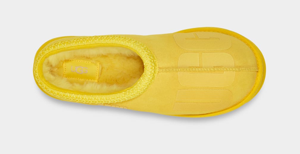 Yellow Ugg Tasman Scatter Graphic Men Slippers | 625973-CRL