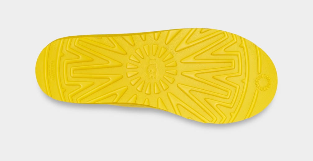 Yellow Ugg Tasman Scatter Graphic Men Slippers | 625973-CRL